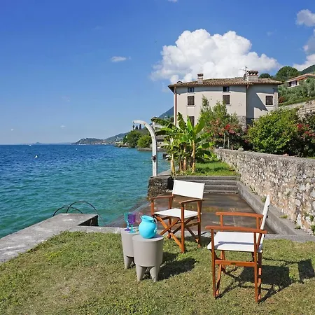 Sleeps 10 With Wifi