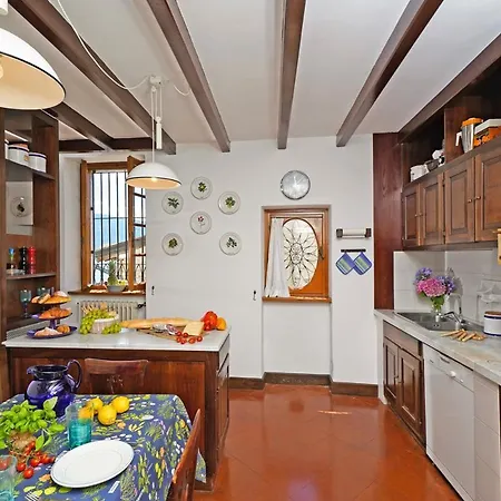 Sleeps 10 With Wifi * Muslone