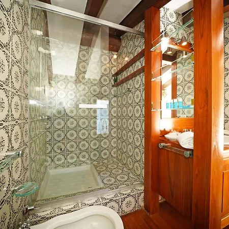 Sleeps 10 With Wifi *