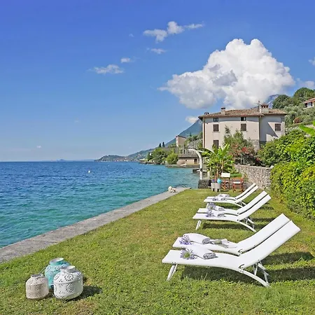 Sleeps 10 With Wifi Вилла